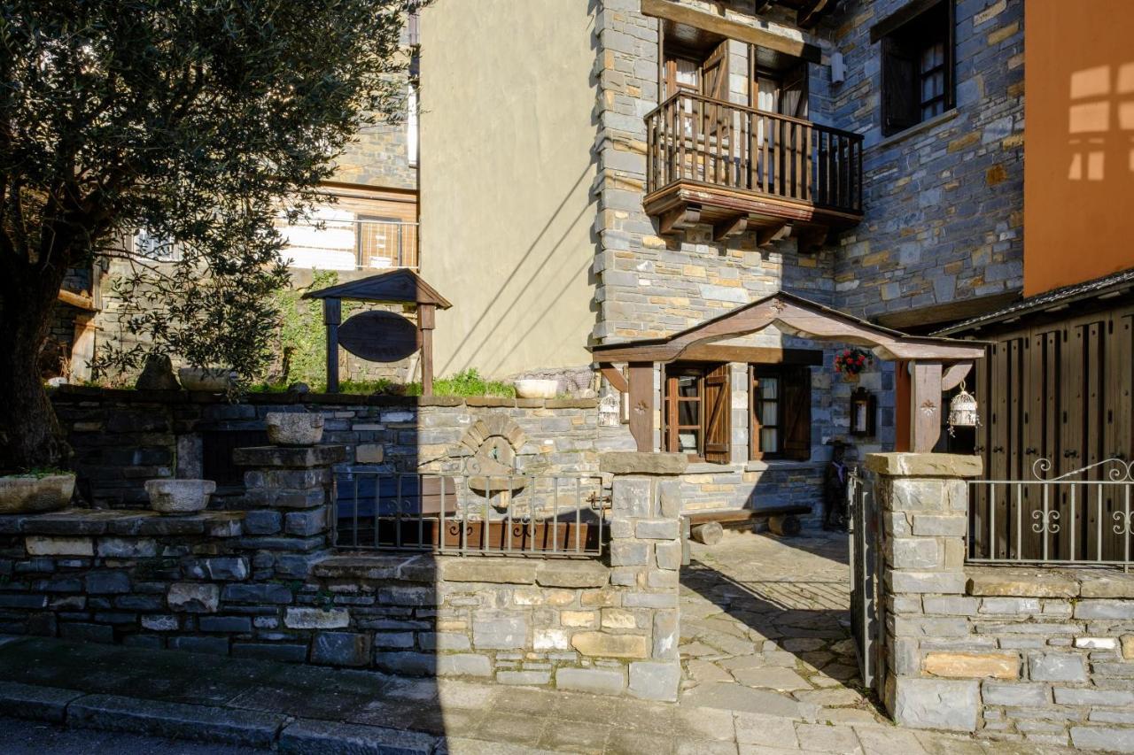 El Rincon De Andrea Apartamentos Biescas  Bagian luar foto